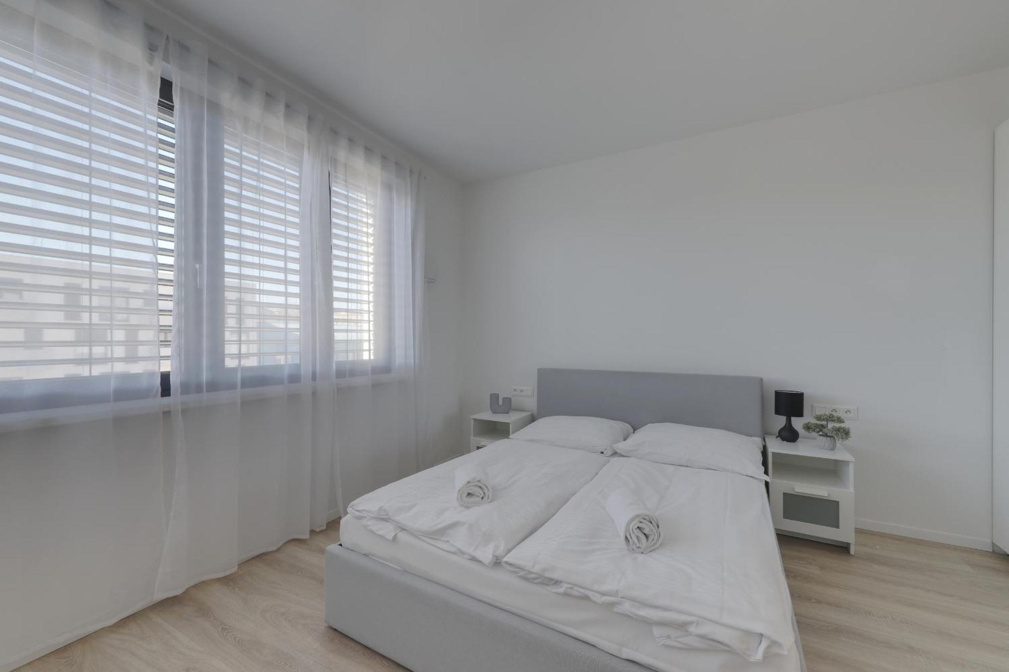 Bazova Apartment With Free Parking Bratislava Exterior foto